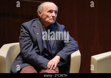 Madrid, Spanien. Dezember 2023. Der Maler Antonio Lopez während der Präsentation des Buches Por que Dalí im Thyssen-Bornemisza National Museum in Madrid, 11. Dezember 2023, Spanien (Foto: Oscar Gonzalez/SIPA USA) (Foto: Oscar Gonzalez/SIPA USA) Credit: SIPA USA/Alamy Live News Stockfoto