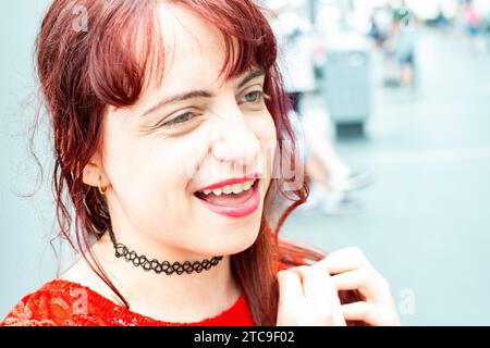 Amsterdam, Niederlande. Nahaufnahme, Porträt einer jungen, rothaarige Frau. Stockfoto