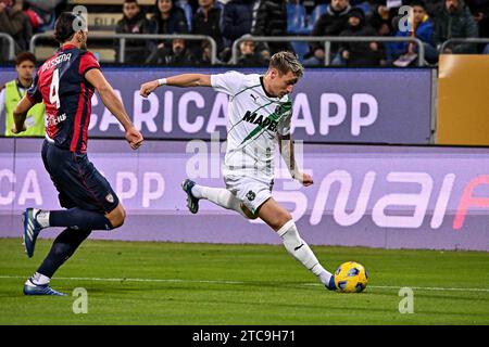 Cagliari, Italien. Dezember 2023. Während des Spiels Cagliari Calcio gegen US Sassuolo, italienischer Fußball Serie A in Cagliari, Italien, 11. Dezember 2023 Credit: Independent Photo Agency/Alamy Live News Stockfoto