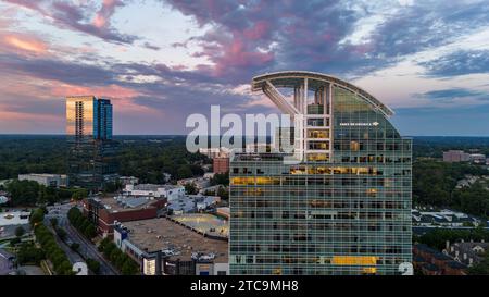 Phipps Plaza ist ein Einkaufszentrum im Stadtteil Buckhead in Atlanta, Georgia. Es befindet sich an der Peachtree Road und der Lenox Road, neben dem Phipps T Stockfoto