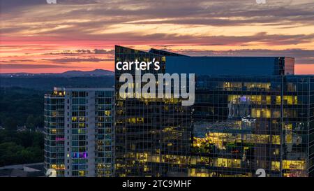 Phipps Plaza ist ein Einkaufszentrum im Stadtteil Buckhead in Atlanta, Georgia. Es befindet sich an der Peachtree Road und der Lenox Road, neben dem Phipps T Stockfoto