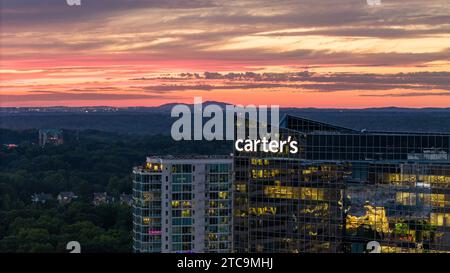 Phipps Plaza ist ein Einkaufszentrum im Stadtteil Buckhead in Atlanta, Georgia. Es befindet sich an der Peachtree Road und der Lenox Road, neben dem Phipps T Stockfoto