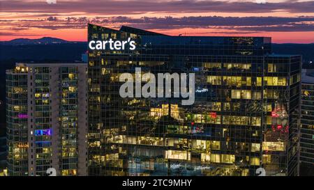 Phipps Plaza ist ein Einkaufszentrum im Stadtteil Buckhead in Atlanta, Georgia. Es befindet sich an der Peachtree Road und der Lenox Road, neben dem Phipps T Stockfoto