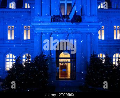 Paris, Frankreich, Mairie de Paris Centre (Rathaus) 3. Arrondissement mit weihnachtsbeleuchtung, nur Editorial. Stockfoto