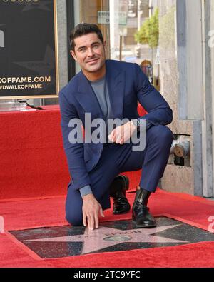 Los Angeles, USA. Dezember 2023. LOS ANGELES, CA. 11. Dezember 2023: Zac Efron auf dem Hollywood Boulevard, wo Zac Efron mit einem Stern auf dem Hollywood Walk of Fame geehrt wurde. Bildnachweis: Paul Smith/Alamy Live News Stockfoto