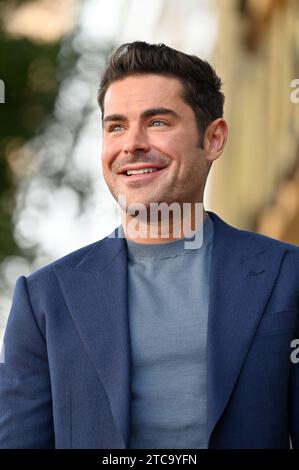 Los Angeles, USA. Dezember 2023. LOS ANGELES, CA. 11. Dezember 2023: Zac Efron auf dem Hollywood Boulevard, wo Zac Efron mit einem Stern auf dem Hollywood Walk of Fame geehrt wurde. Bildnachweis: Paul Smith/Alamy Live News Stockfoto