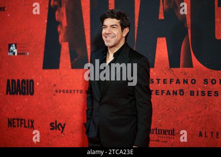 ROM, ITALIEN - 11. DEZEMBER: Pierfrancesco Favino besucht den roten Teppich für den Film „Adagio“ im Space Parco de Medici am 11. Dezember 2023 in RO Stockfoto