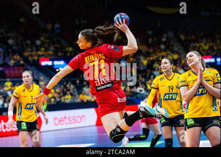 Göteborg, Schweden. Dezember 2023. Bobana Klikovac aus Montenegro während des Spiels der IHF Frauen Handball-Weltmeisterschaft 2023 zwischen Montenegro und Schweden am 11. Dezember 2023. Quelle: PS Photo / Alamy Live News Stockfoto