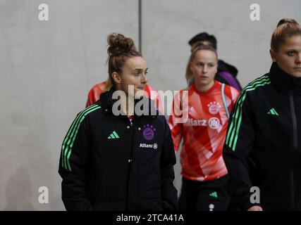 München, Deutschland 11. Dezember 2023: Fussball, FRAUEN, GOOGLE PIXEL FRAUEN-BUNDESLIGA, Saison 2023/2024, FC Bayern München - Bayer 04 Leverkusen, Campus Lina Magull (FC Bayern München) Kopf, Oberkörper Stockfoto