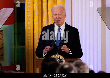 Washington, Usa. Dezember 2023. US-Präsident Joe Biden hält während eines Hanukka-Empfangs im Weißen Haus in Washington am 11. Dezember 2023 eine Rede. REUTERS/Elizabeth Frantz/Pool Credit: Abaca Press/Alamy Live News Stockfoto