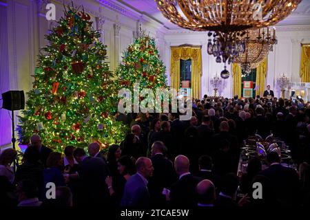 Washington, Usa. Dezember 2023. Hunderte von Gästen nehmen am Montag, den 11. Dezember 2023, im Weißen Haus in Washington DC an einem Empfang in Hanukka Teil. Pool Foto von Chip Somodevilla/UPI Credit: UPI/Alamy Live News Stockfoto