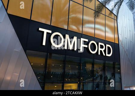 Nahaufnahme des Tom Ford-Ladenschilds auf dem Gebäude in den Shops im Crystals Mall in Las Vegas, NV, USA Stockfoto