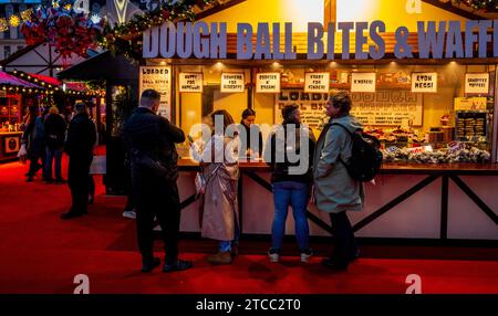 Glasgows „Winterfest“ am George Square, Glasgow, Schottland Stockfoto