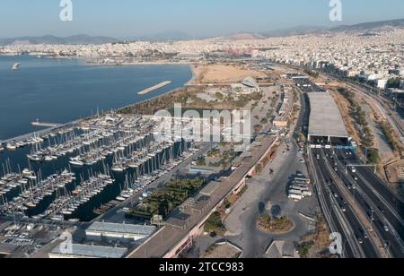 Kallithea Port, Yachts und Poseidon Road Athens at Dawn Stockfoto