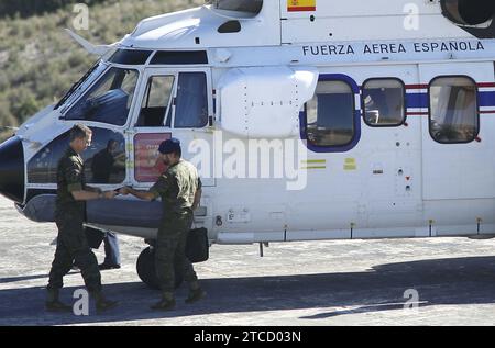 Saragossa, 10.30.2015. König Felipe VI. Nimmt an der Trident-Kreuzungsübung am Rande des Cenad de San Gregorio Teil. Foto: Fabian Simón Archdc. Quelle: Album / Archivo ABC / Fabián Simón Stockfoto