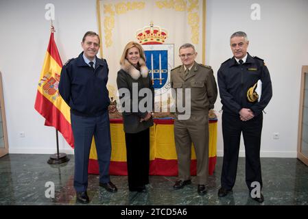 Pozuelo de Alarcón (Gemeinschaft Madrid), 01.05.2018. María Dolores de Cospedal mit Generalleutnant Fernando José López del Pozo, Konteradmiral Antonio Piñeiro Sánchez und Oberstleutnant Francisco Braco Carbo im Einsatzkommando der Retamares-Basis. Foto: Matías Nieto. ARCHDC. Quelle: Album / Archivo ABC / Matías Nieto Koenig Stockfoto