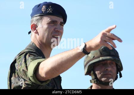 Saragossa, 10.30.2015. König Felipe VI. Nimmt an der Trident-Kreuzungsübung am Rande des Cenad de San Gregorio Teil. Foto: Fabian Simón Archdc. Quelle: Album / Archivo ABC / Fabián Simón Stockfoto