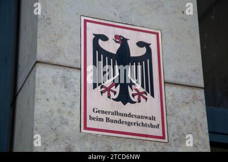 Unterschrift GENERALBUNDESANWALT BEIM BUNDESGERICHTSHOF am Platz der Menschenrechte, Karlsruhe Stockfoto