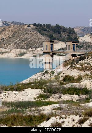 Orihuela (Alicante), 15.06.2017. Der Stausee La Pedrera, der größte Wasserspeicher in Campo de Cartagena und Vega Baja. Er hat eine Kapazität von 246 Kubikhektometern und fasst derzeit 85 Kubikhektometer. Foto: Juan Carlos Soler. ARCHDC. Quelle: Album / Archivo ABC / Juan Carlos Soler Stockfoto