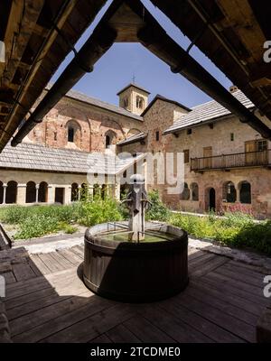 Crots, Frankreich - 17. Juni 2022: Abtei Notre-Dame de Boscodon (1132). Stockfoto