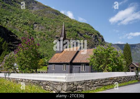 Die alte Holzkirche im Dorf Flåm Stockfoto