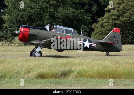 Ein nordamerikanischer AT-6G Texan, der für Aero Legends am Headcorn Aerodrome Kent England arbeitet Stockfoto