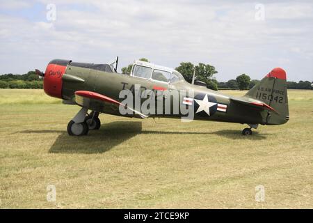 Ein nordamerikanischer AT-6G Texan, der für Aero Legends am Headcorn Aerodrome Kent England arbeitet Stockfoto