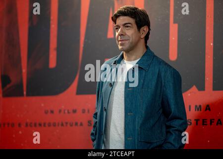 Rom, Italien. Dezember 2023. Pierfrancesco Favino nimmt am 11. Dezember 2023 am Fotogespräch für den Film Adagio im Space Moderno in Rom Teil. (Foto: Luca Carlino/NurPhoto)0 Credit: NurPhoto SRL/Alamy Live News Stockfoto