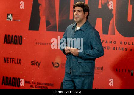 Rom, Italien. Dezember 2023. Pierfrancesco Favino nimmt am 11. Dezember 2023 am Fotogespräch für den Film Adagio im Space Moderno in Rom Teil. (Foto: Luca Carlino/NurPhoto)0 Credit: NurPhoto SRL/Alamy Live News Stockfoto