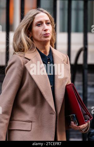 Downing Street, London, Großbritannien. Dezember 2023. Laura Trott, MBE-Abgeordnete, Chief Secretary of the Treasury, nimmt an der wöchentlichen Kabinettssitzung in der Downing Street 10 Teil. Quelle: amanda Rose/Alamy Live News Stockfoto