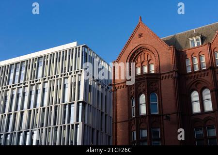 Das Holborn Bars, Prudential Assurance Building ist ein großes viktorianisches Gebäude aus rotem Terrakotta auf dem Holborn in Camden, London Stockfoto