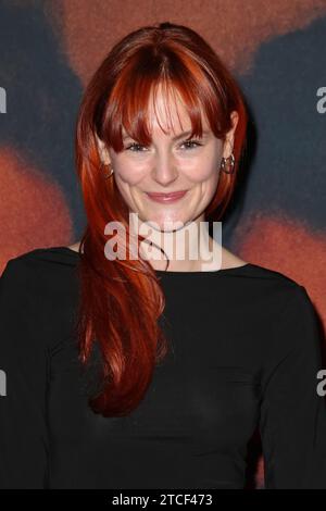 Lea van Acken nimmt an der Berliner Premiere „Falling Into Place“ Teil Stockfoto