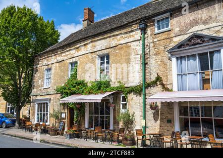 Brothertons Brasserie on High Street in Woodstock, Oxfordshire, England, Großbritannien Stockfoto