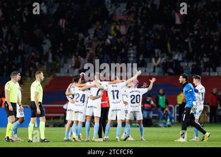 Barcelona, Spanien. Dezember 2023. Girona-Spieler feiern den Sieg beim LaLiga EA Sports Spiel zwischen FC Barcelona und Girona FC im Estadi Stockfoto