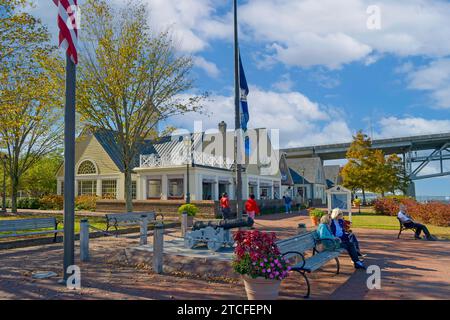 Yorktown Beach und Water Street Grille in Yorktown, VA Stockfoto