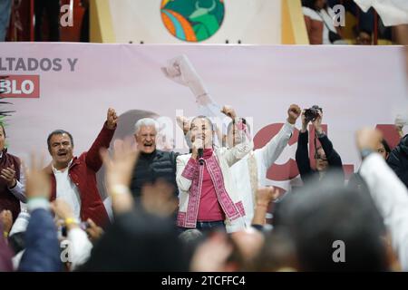 Tlaxcala, Mexiko. Dezember 2023. Claudia Sheinbaum, Präsidentschaftskandidatin für die Morena Party während ihres politischen Wahlkurses zu den Wahlen in Mexiko am Huamantla Plaza de Toros. Am 10. Dezember 2023 in Mexiko-Stadt, Mexiko (Credit Image: © Essene Hernandez/eyepix via ZUMA Press Wire) NUR REDAKTIONELLE VERWENDUNG! Nicht für kommerzielle ZWECKE! Stockfoto