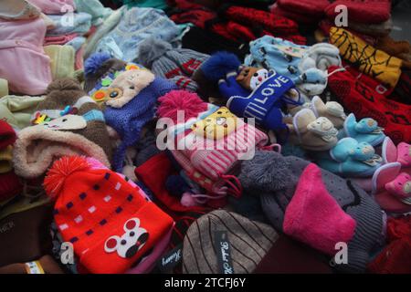 Dhaka Bangladesch 01 Januar 2001, Straßenmarkt für Winterkleidung in Baitul Mukarram Dhaka .Nazmul islam/ alamy Live News. Stockfoto