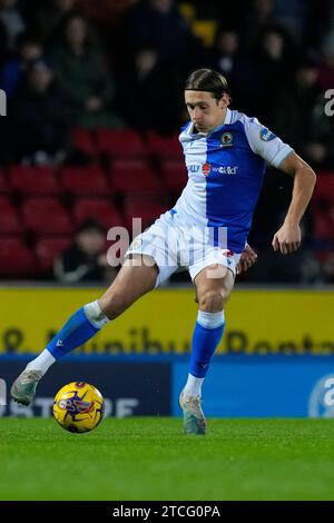 Blackburn, Großbritannien. 31. August 2023. Callum Britain #2 der Blackburn Rovers während des Sky Bet Championship Matches Blackburn Rovers gegen Bristol City in Ewood Park, Blackburn, Vereinigtes Königreich, 12. Dezember 2023 (Foto: Steve Flynn/News Images) in Blackburn, Vereinigtes Königreich am 31.2023. (Foto: Steve Flynn/News Images/SIPA USA) Credit: SIPA USA/Alamy Live News Stockfoto