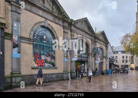 Eingang zum Cardiff Market in der Trinity Street Stockfoto