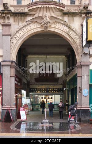 Cardiff, South Glamorgan, Wales, Europa - 14. November 2023: Eingang zum Cardiff Market in der St Mary's Street Stockfoto