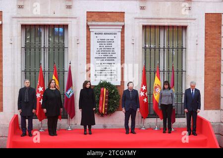 Madrid, 03.11.2022. Die Präsidentin der Gemeinschaft Madrid, Isabel Díaz Ayuso, zusammen mit dem Bürgermeister von Madrid, José Luis Martínez Almeida, während der Hommage an die Opfer der Attentate vom 11. März 2004 in der Real Casa de Correos. Foto: Jaime García. ARCHDC. Quelle: Album / Archivo ABC / Jaime García Stockfoto