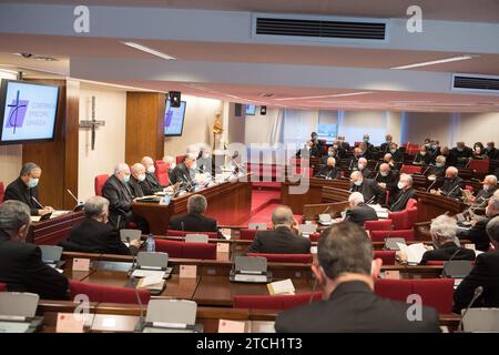 Madrid, 15.11.2021. Der Präsident der Bischofskonferenz, Juan José Omella, eröffnet die Vollversammlung. Foto: De San Bernardo. ARCHDC. Quelle: Album / Archivo ABC / Eduardo San Bernardo Stockfoto