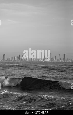 Die Gold Coast Skyline Australien in Schwarz-weiß Stockfoto