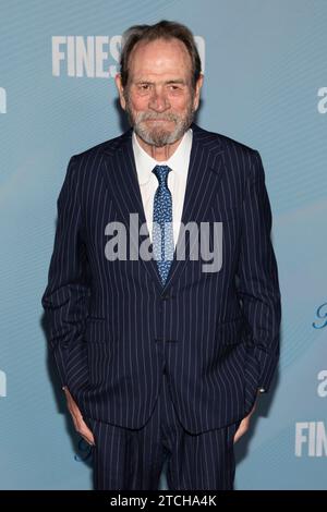 Los Angeles, USA. Dezember 2023. Tommy Lee Jones nimmt am 12. Dezember 2023 an Paramount’s Special Screening von FINESTKIND im Pacific Design Center in Los Angeles Teil. (Foto: Corine Solberg/SipaUSA) Credit: SIPA USA/Alamy Live News Stockfoto