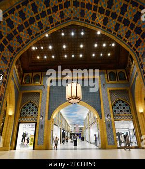 Das wunderschöne Einkaufszentrum Ibn Battuta in Dubai, Vereinigte Arabische Emirate. Stockfoto