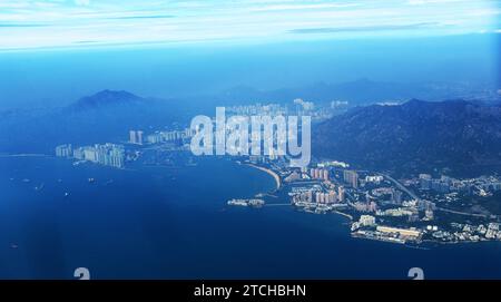 Luftaufnahme der Gold Coast und Tuen Mun in Hongkong. Stockfoto