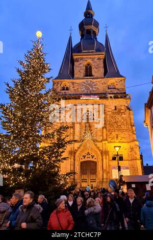 St. Wendel Themenfoto. Weihnachten, Weihnachtsmarkt, St. Wendel, Saarland, Deutschland, 11.12.2023 Festlich beleuchteter Weihnachsbaum auf dem Weihnachtsmarkt mit der Wendalinusbasilika in St. Wendel, Saarland Themenfoto. Weihnachten, Weihnachtsmarkt, St. Wendel, Saarland, Deutschland, 11.12.2023 *** St. Wendel Themenfoto Weihnachten, Weihnachtsmarkt, St. Wendel, Saarland, Deutschland, 11 12 2023 weihnachtlich beleuchteter Weihnachtsbaum auf dem Weihnachtsmarkt mit der Wendalinusbasilika in St. Wendel, Saarland Themenfoto Weihnachten, Weihnachtsmarkt, St. Wendel, Saarland, Deutschland, 11 12 2023 Copyright: Stockfoto