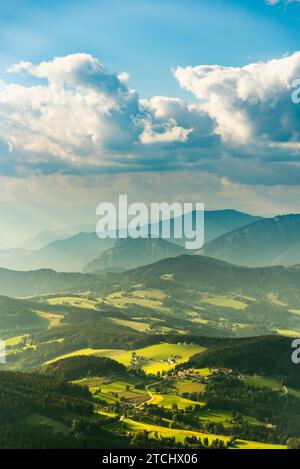 Blick von Shockl Berg in Graz. Touristen vor Ort in Graz. Stockfoto