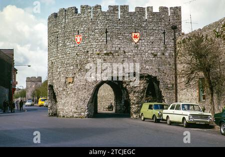 Five Arches, mittelalterliche Stadtmauern, Tenby, Pembrokeshire, Wales, UK Mai 1970 Stockfoto