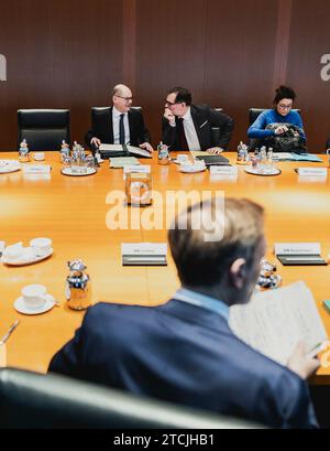 Berlin, Deutschland. Dezember 2023. OLAF Scholz (SPD), Bundeskanzler, auf der wöchentlichen Kabinettssitzung in Berlin am 13. Dezember 2023. Quelle: dpa/Alamy Live News Stockfoto